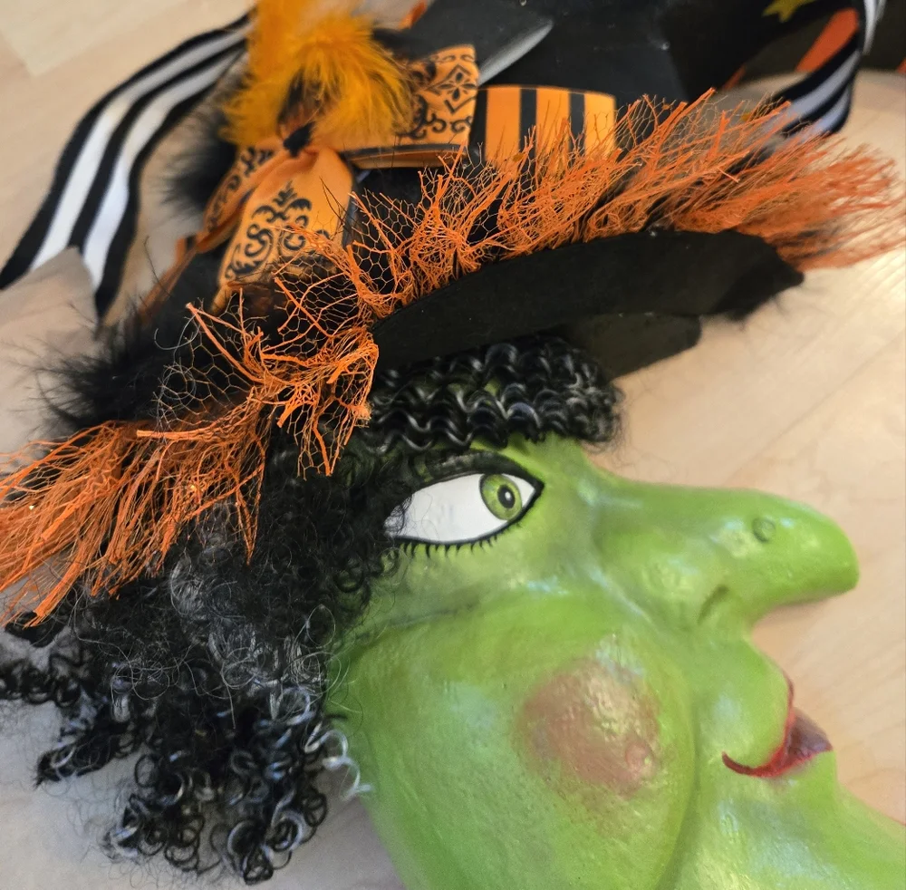 Halloween Witch 19
